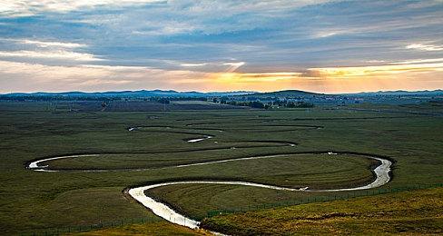 《电锯糖心：重制版》新截图 性感女主拿电锯劈丧尸